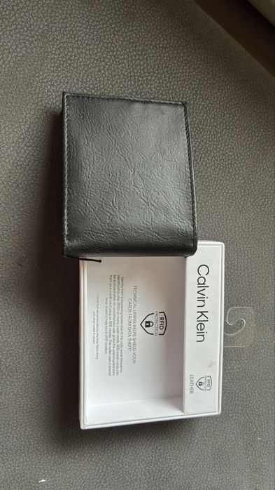 Calvin Klein - Skórzany Portfel z USA z RFID