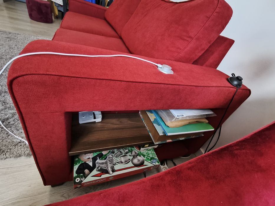 Sofa cama Bordeaux como nova da Conforama