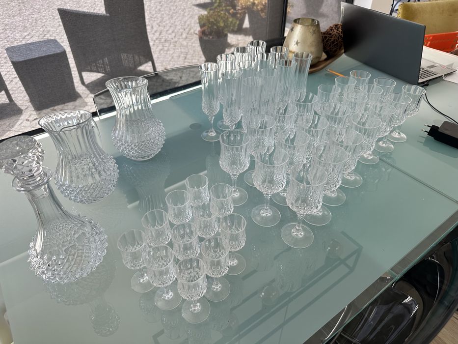 Conjunto de cristal com 48 peças