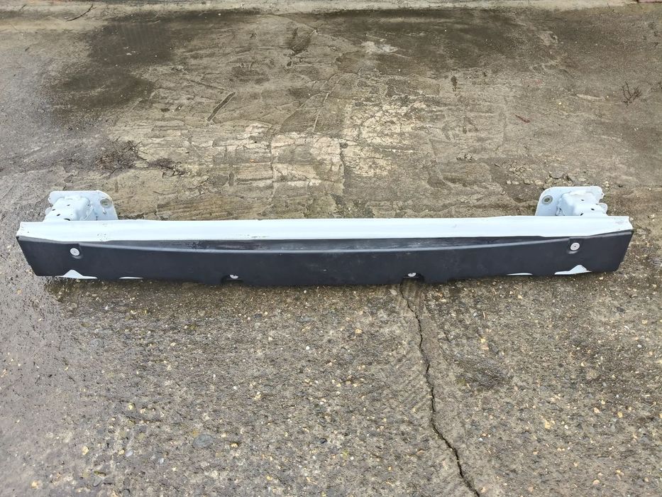 Belka tylna zderzaka Dacia Daster 3