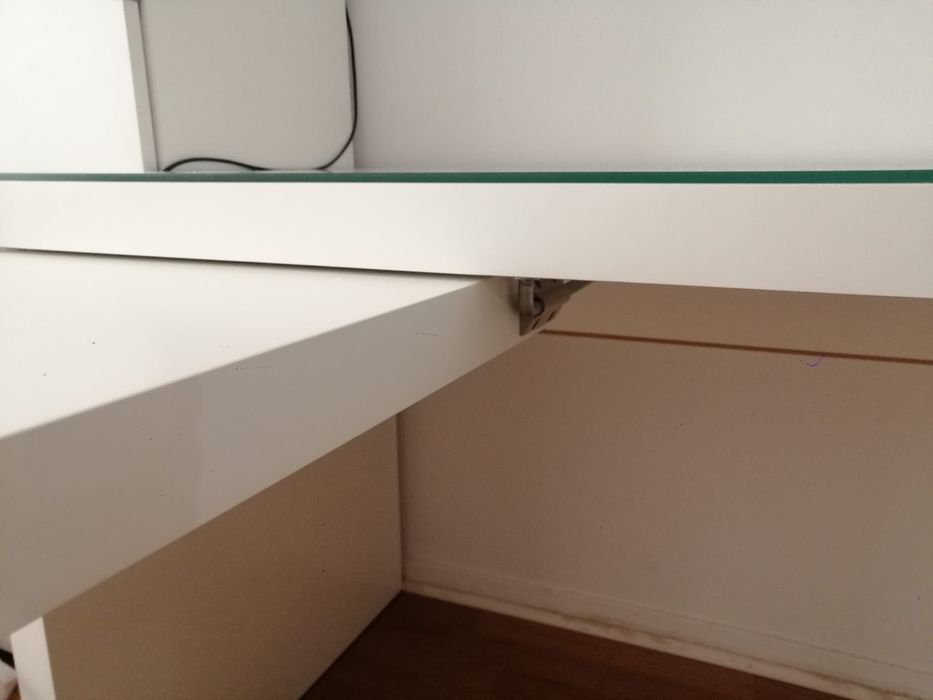 Secretária IKEA MALM com vidro