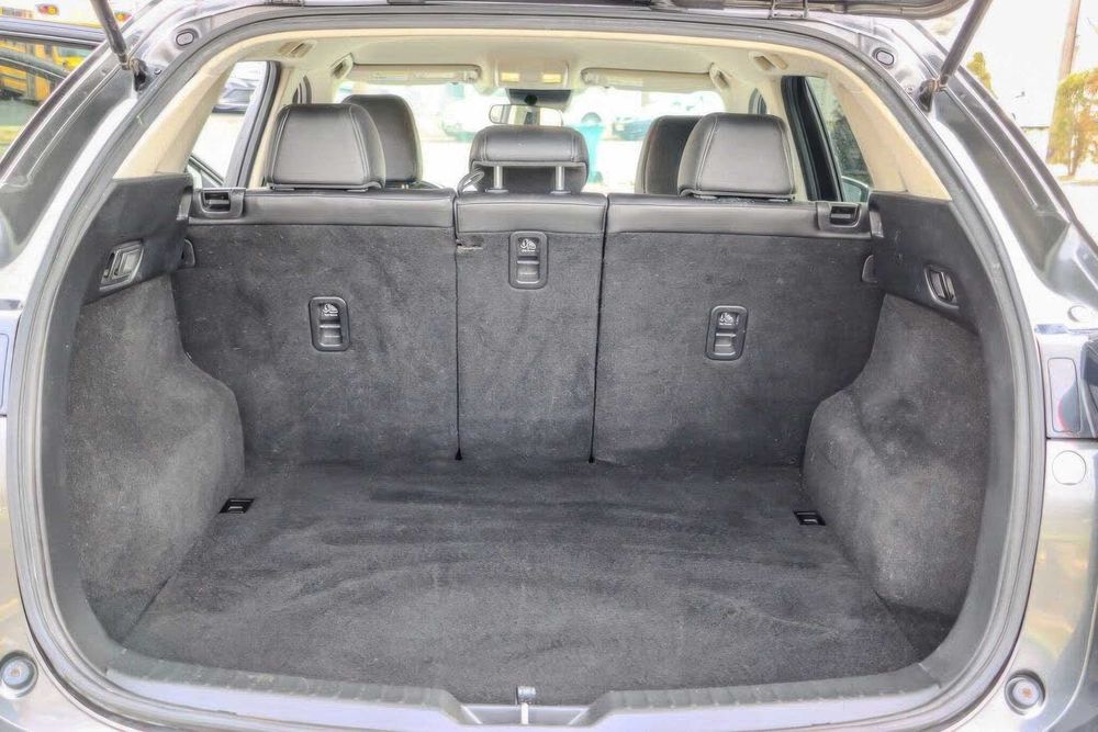 Mazda CX-5 Touring      2018