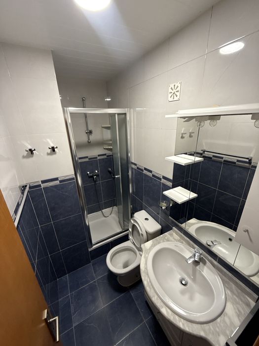 Quarto mobiliado solteiro/casal no centro da Moita próx. Camara municipal