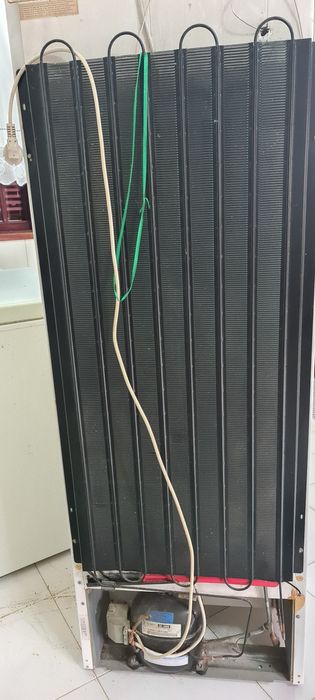 Arca congeladora vertical, marca Edesa