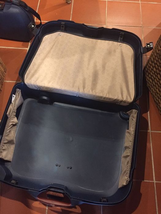 Mala viagem Sansonite rígida mais Necessaire Samsonite