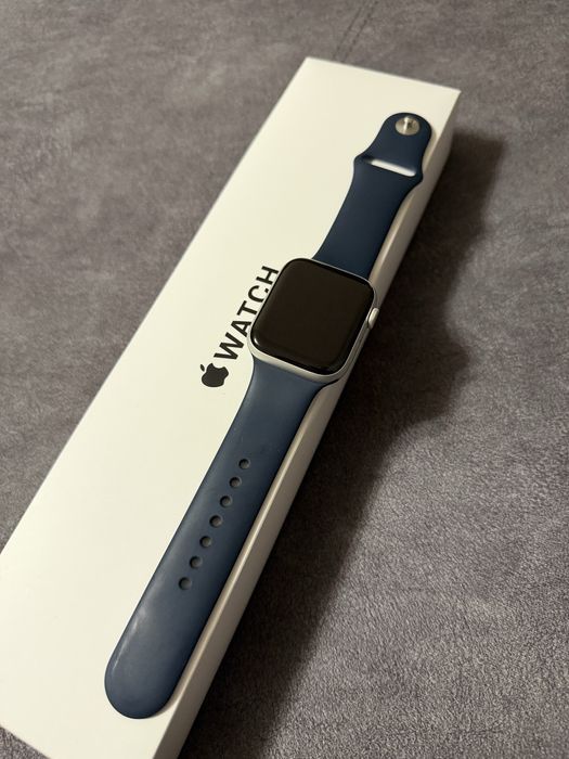 Apple watch se 44мм