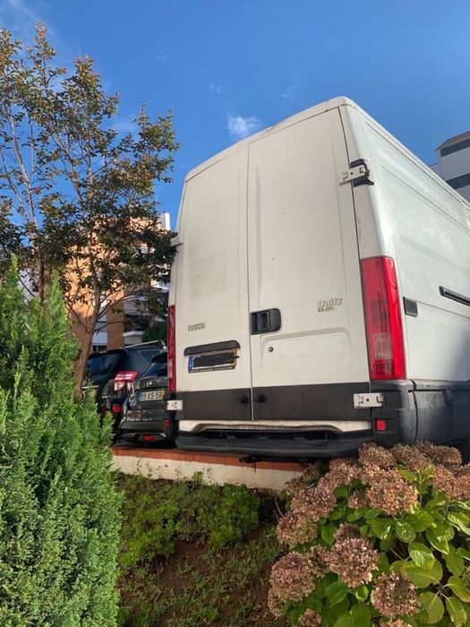 Transporte / Mudanças / Frete /  Aluguer de Carrinha COM Motorista