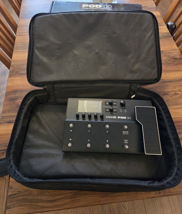 Line6 POD GO  multiefekt, efekt gitarowy torba , stan jak nowy . Polecam