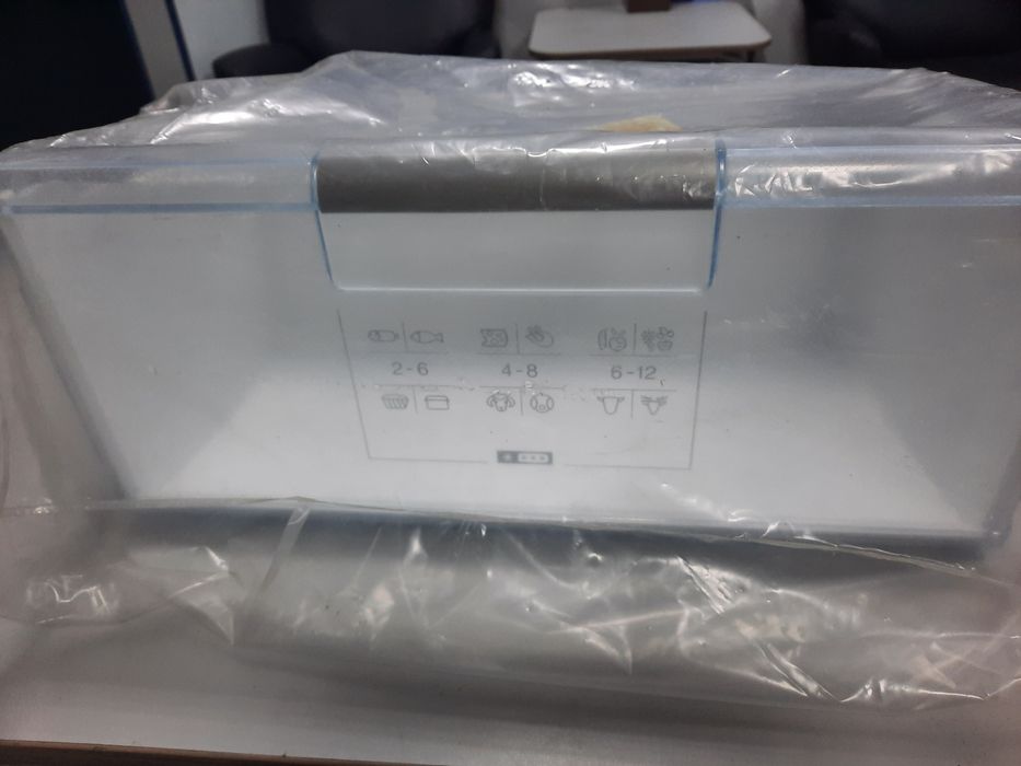 Овочевий ящик на холодильник Bosch