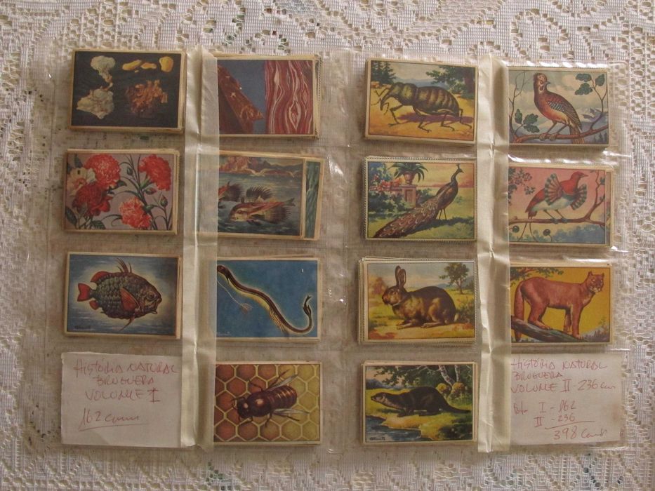 cadernetas e cromos de coleções antigas