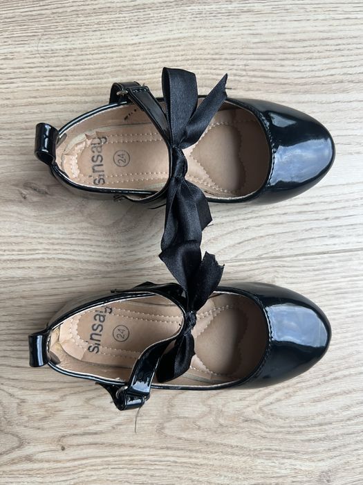 Baleriny Sinsay w rozmiarze 24