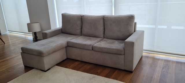 Sofá Beije com chaise longue