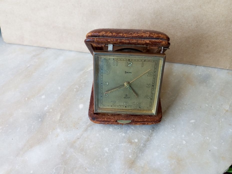 Despertador vinage mecanico de viagem Swiza 8 de 1950