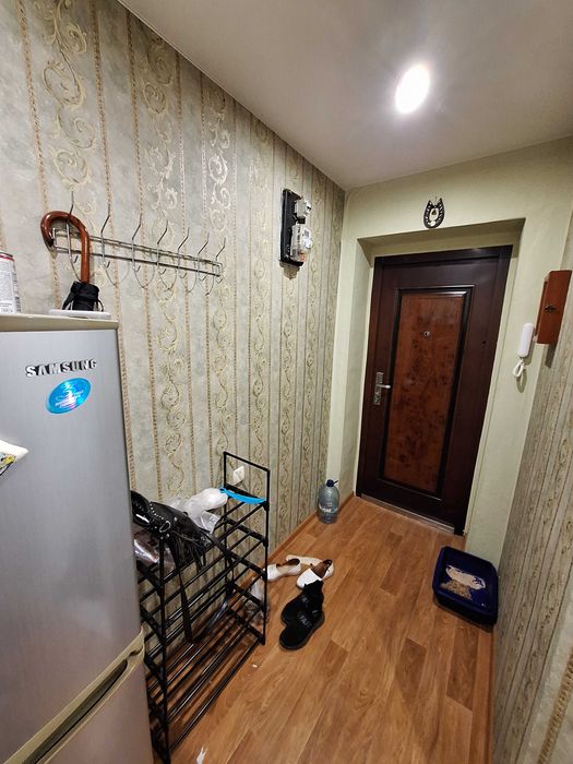 3х кім. 4 поверх (в центрі міста) р-н 8й квартал ЦУМ