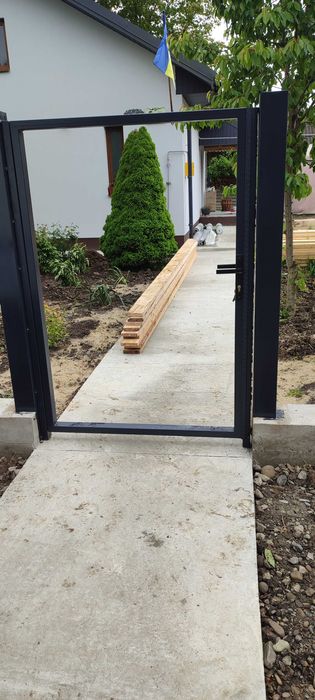 Фундамент під паркан паркан під ключ