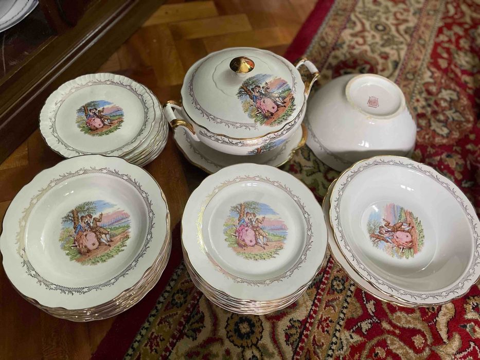 Serviço de jantar em porcelana