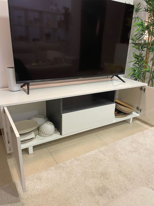 Móvel de televisão