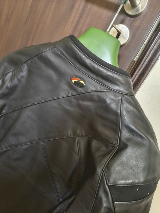 Casaco motard feminino T4 com proteções ombro, cotovelos, lombar