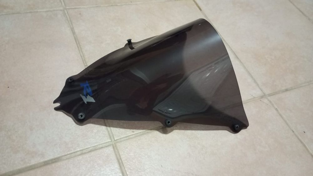 Viseira bolha fumada nova nunca usada para Yamaha R1 ano  1998 a 2002