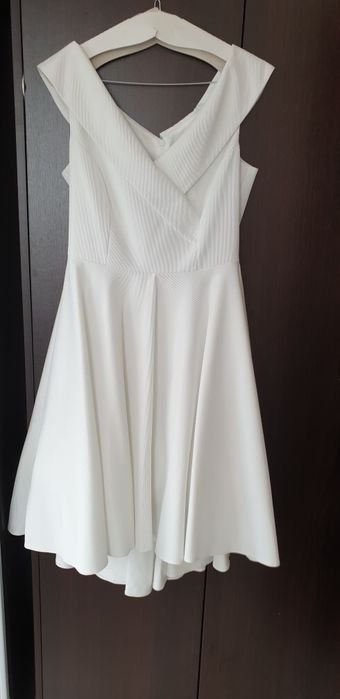 Suknia kremowa 40