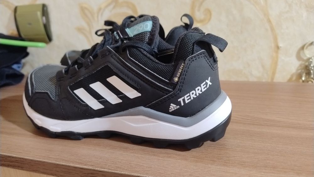 Кросівки жіночі Adidas Terrex Agravic