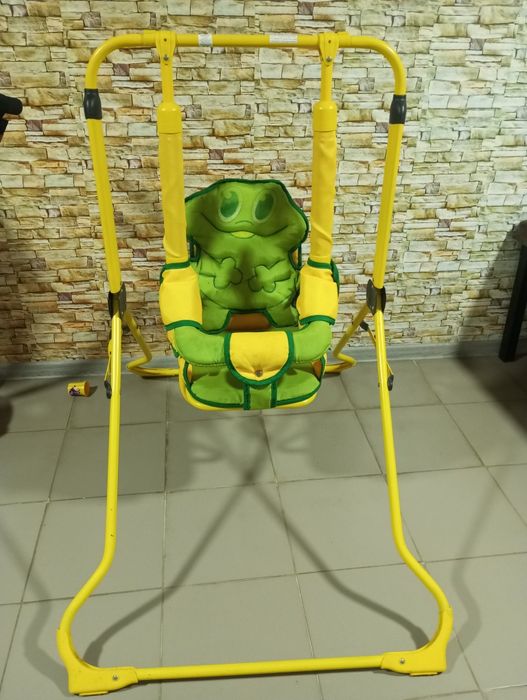 Дитяча качеля гойдалка