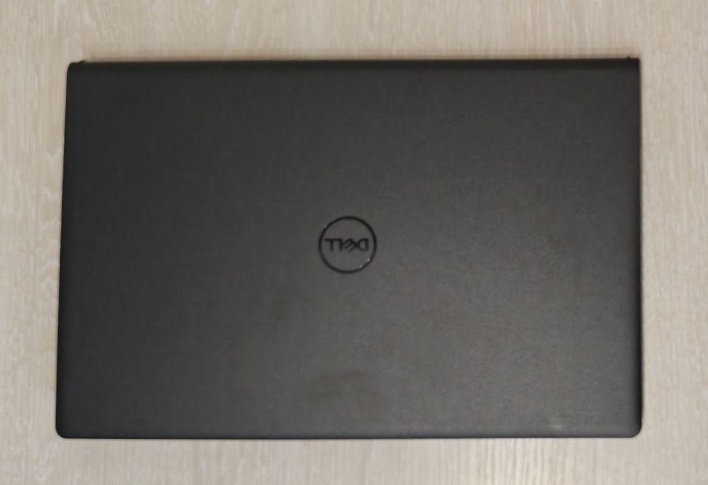 Ноутбук Dell 15,6" FHD IPS, Ryzen 5 7520U, 8GB DDR5, 512Gb SSD