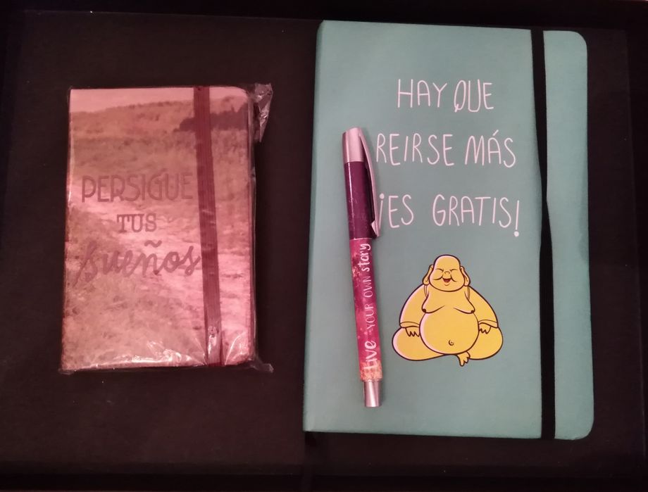 OFERTA DE NATAL- Conjuntos cadernos / blocos de notas A5 + A6 + caneta