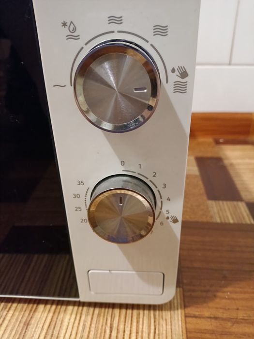 Мікрохвильова піч