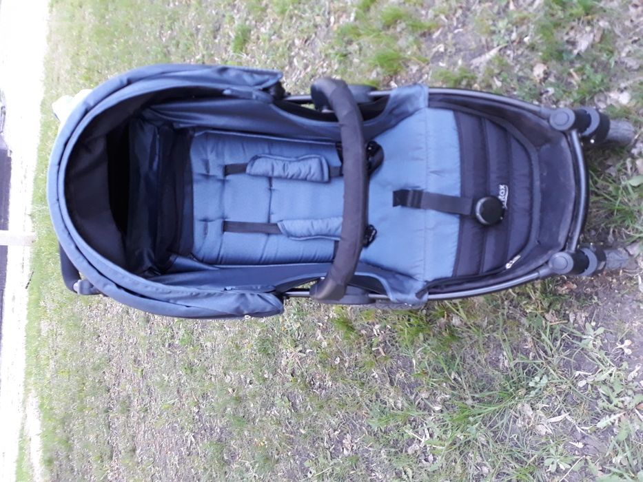 Продам коляску britax