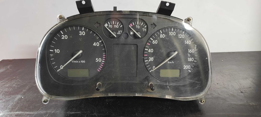 Material VW Polo 3P 1999