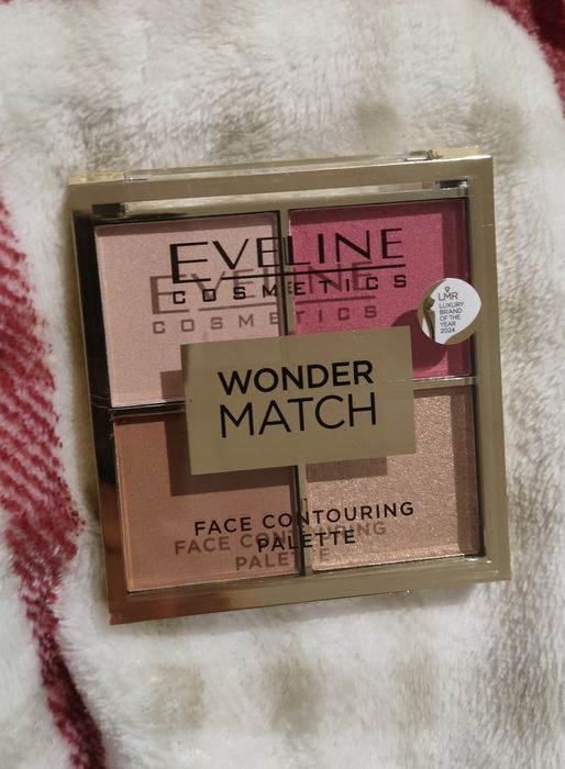 Eveline Cosmetics Wonder Match paletka do konturowania twarzy No 01