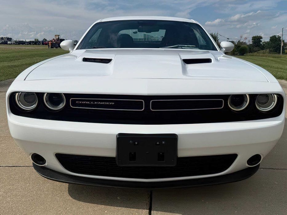 Dodge Challenger      2017