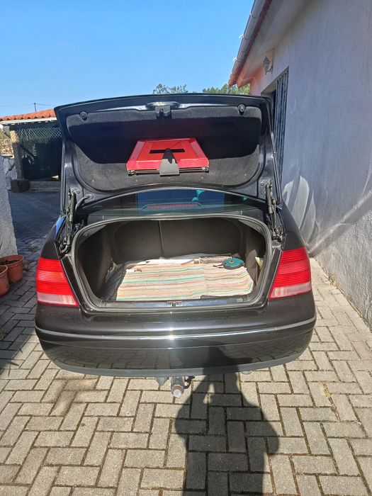 Automóvel VW Bora 190 TDI 115 CV