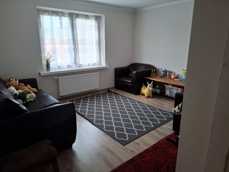 Wynajmę  duży dom tylko firma faktura wat 6.0.9.7.3.8.9.5.4