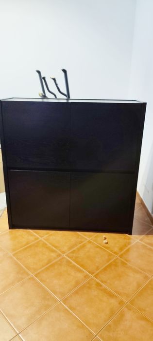 Aparador Alto / Móvel Bar Moveme (Preto) – Excelente Estado