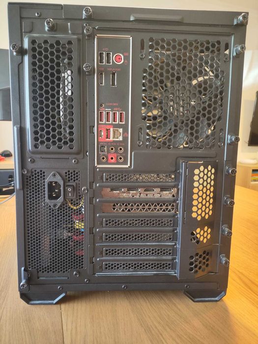 PC Gaming Ryzen 5 2600X + GTX 1660 6GB | 16GB | 500GB NVMe + 2TB | Lian Li O11 Air Mini | Win11 Pro