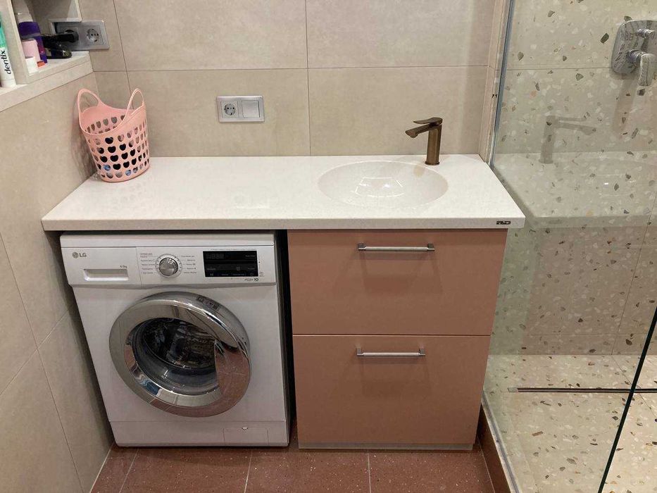 Умивальник зі стільницею зі штучного каменю, стільниця в ванну