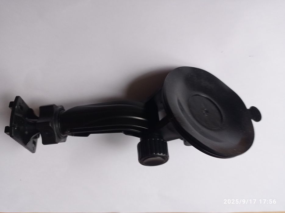 Крепление на присоске для планшета