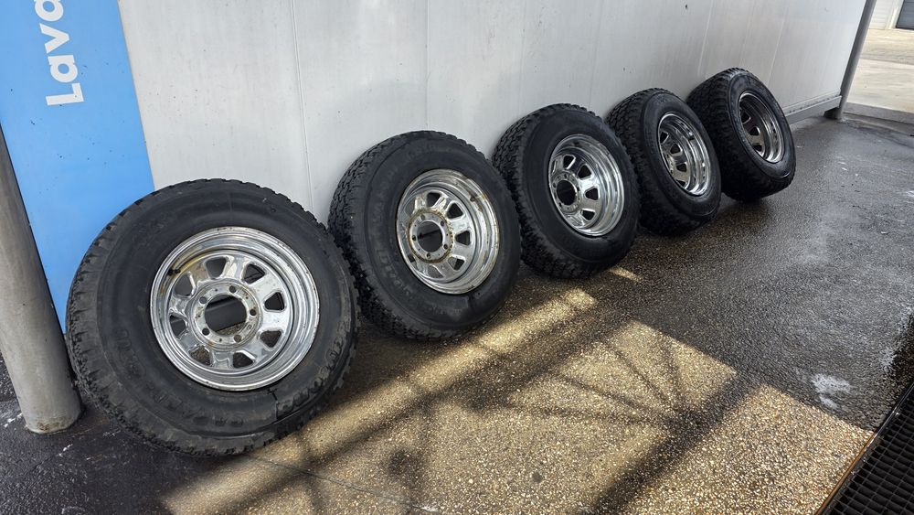 Jantes Mangels 15" 8" SUZUKI/ UMM 5X139.7 5 UN.