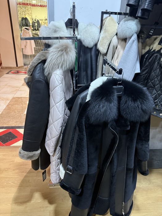 Стійка для одягу