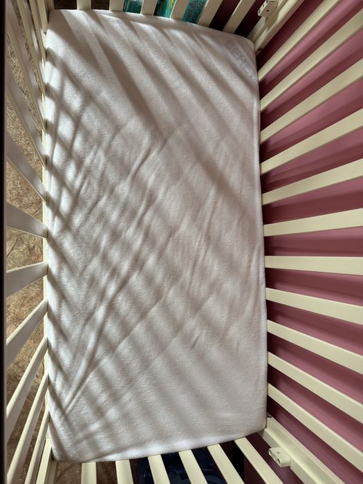 Дитяче ліжечко з шухлядою