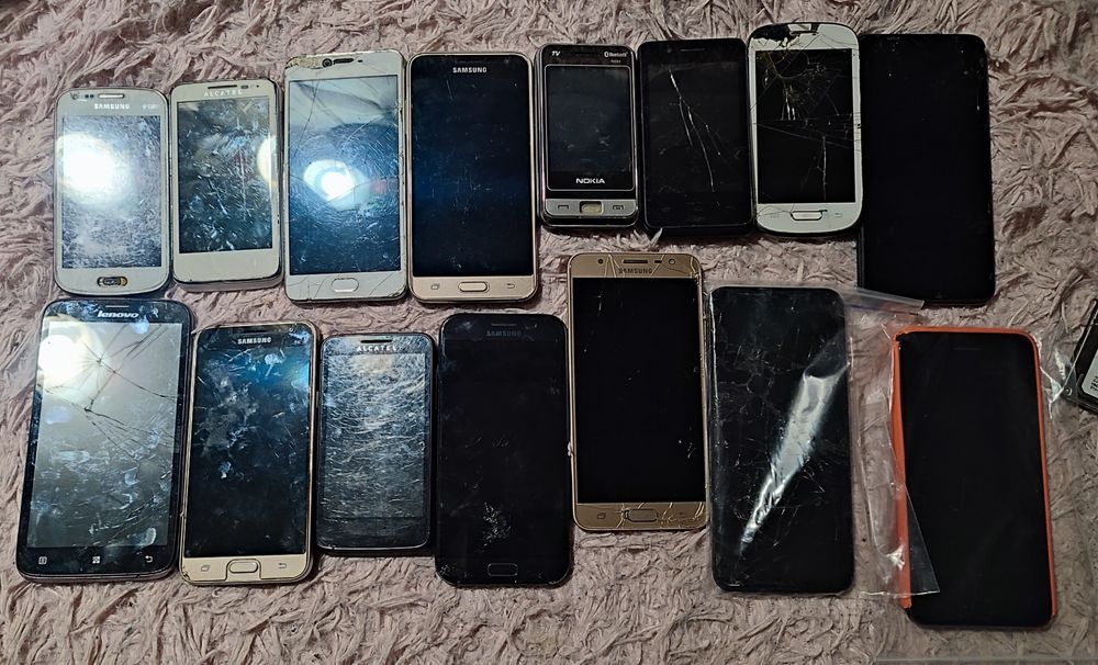 Продам лот телефонов и планшетов