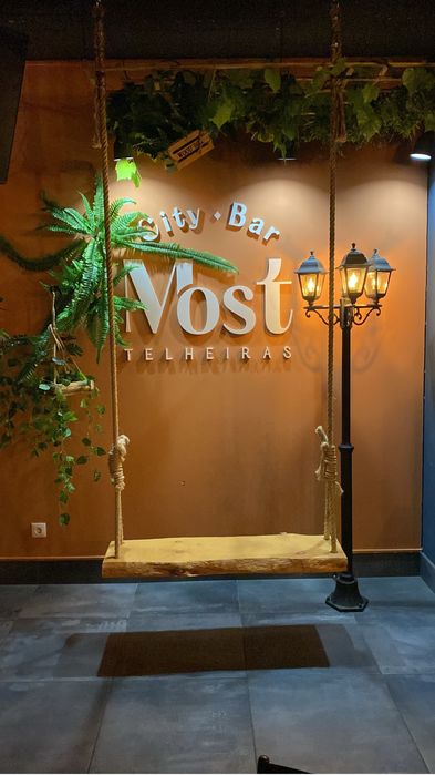 Aluguer de espaço com esplanada para eventos em Telheiras