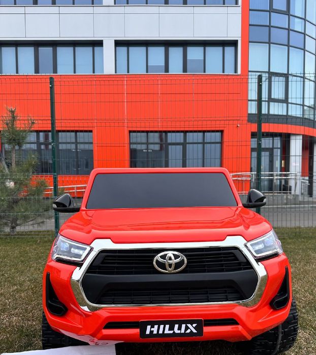 Детский электромобиль Toyota Hilux Двухместный дитячий електромобіль