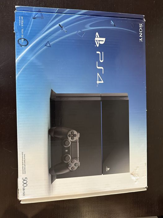 Продам PlayStation 4 500GB (CUH-1001A, USA версія)