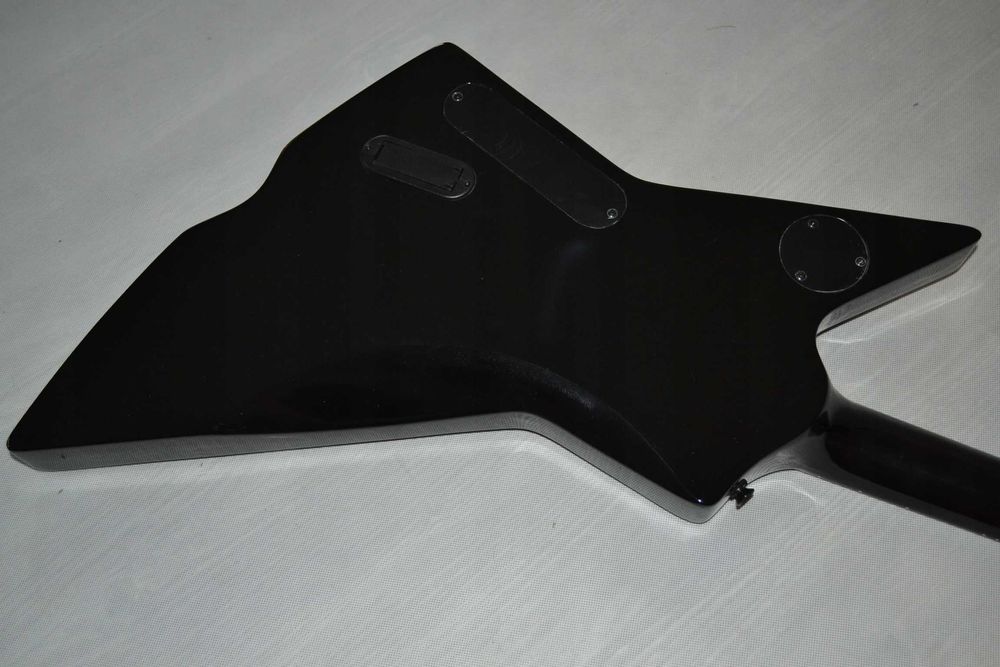 Harley Benton EX-84 MODERN EMG 81/60 BK gitara Explorer - ustawiona!