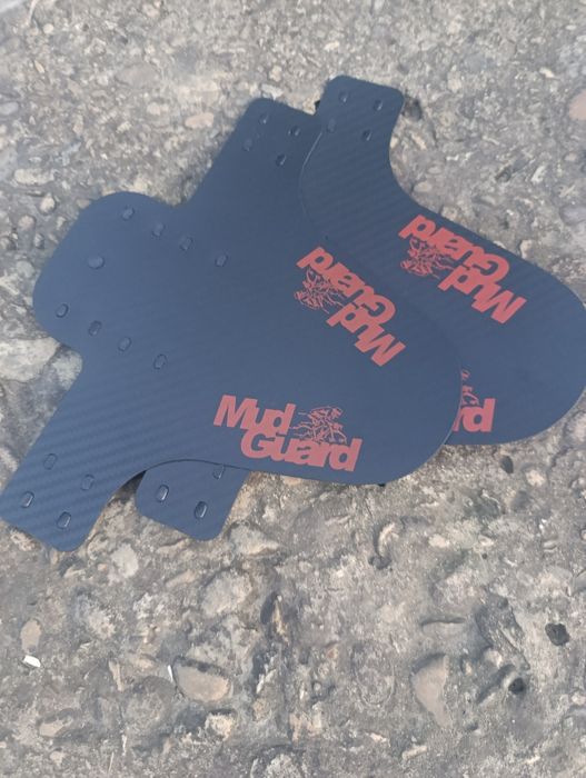 бризковики , болотніки на велосипед (mudguard)