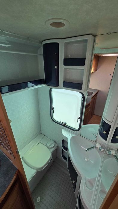 Adria A 502 Łóżka pojedyncze! DMC1300kg Przedsionek WC Ogrzewanie