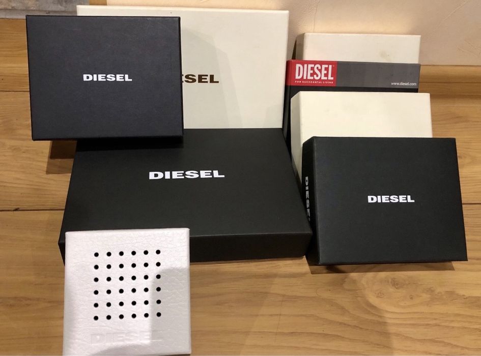 Пакеты и коробки Diesel, Pandora, пакеты разных брендов